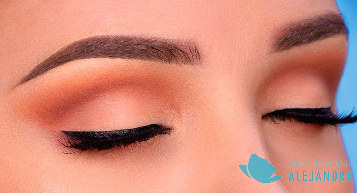 ¡Impacta con tu rostro! Sesión de Maquillaje Profesional en el Centro de Estética Alejandra