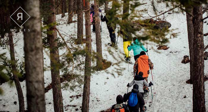 ¡Ruta por Sierra Nevada! Alquiler de Raquetas de Nieve y Bastones + Excursión de 2h
