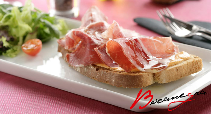 ¡Delicioso tapeo! Para 2 personas: 6 Tapas + 6 Bebidas en la Taberna Selecta Bocanegra