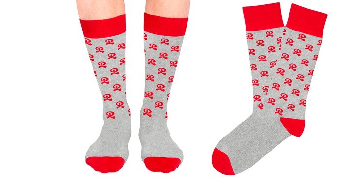 ¡Presume de tu tierra y de look! Regala 2 Pares de Calcetines Estampados con Indalos
