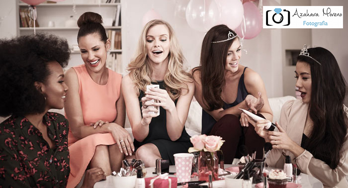 ¡Diviértete con tus amigas! Beauty Party con Fotos + Taller Automaquillaje + Canapés + Cava