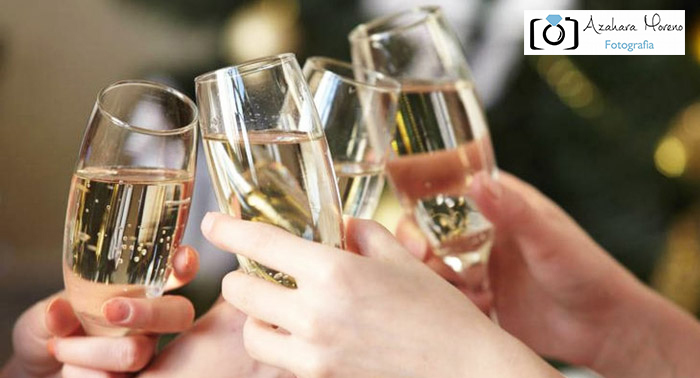 ¡Diviértete con tus amigas! Beauty Party con Fotos + Taller Automaquillaje + Canapés + Cava