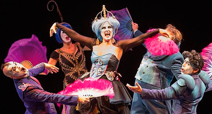 ¡Regala cultura! Entradas de Zona A para 'The Opera Locos' en el Auditorio Roquetas de Mar