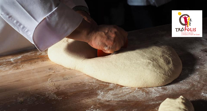 ¡Crea tu propio pan en una cueva! Visita Guiada en el Centro de Interpretación + Taller de Pan 