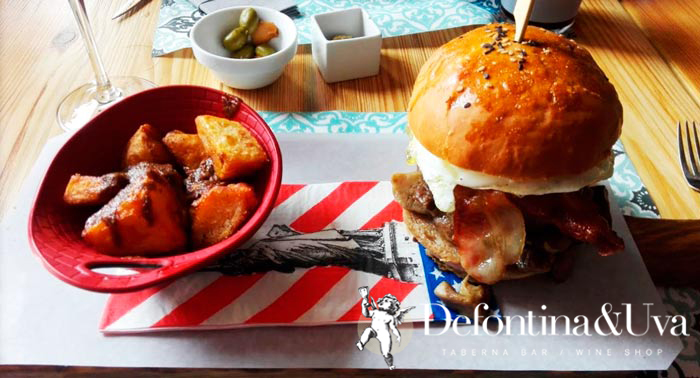 ¡Deliciosa experiencia! 2 Hamburguesas Gourmet + 2 Bebidas + 2 Postres en Defontina & Uva