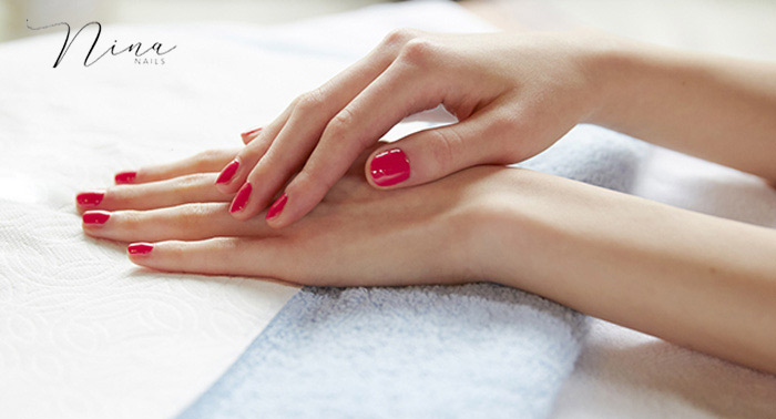 ¡Luce unas manos perfectas! Impresiona con Uñas Acrigel con Color Liso de Nina Nails