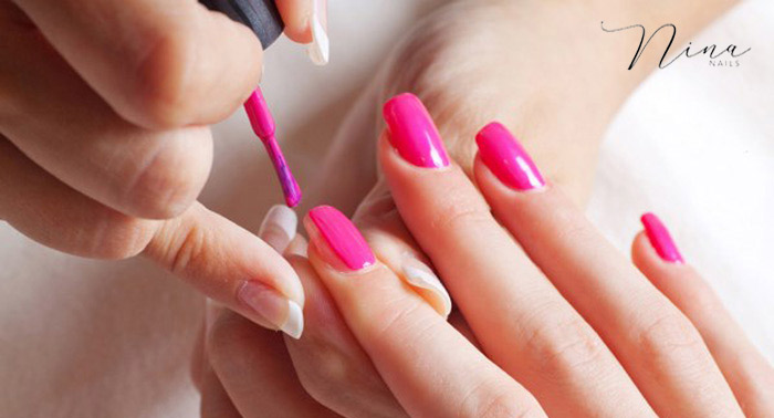 ¡Luce unas manos perfectas! Impresiona con Uñas Acrigel con Color Liso de Nina Nails