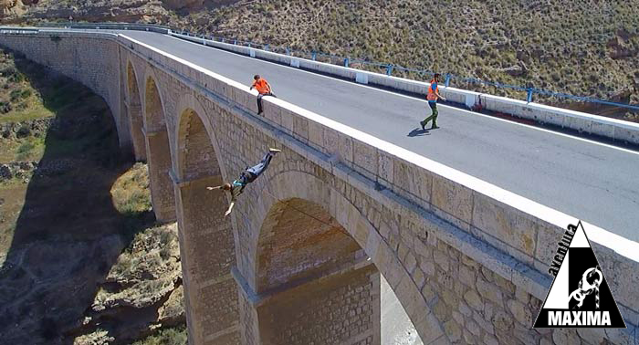 ¡Experimenta la máxima adrenalina! Salto Puenting  + Reportaje Fotográfico + Vídeo en Gador 