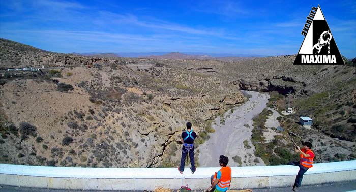 ¡Experimenta la máxima adrenalina! Salto Puenting  + Reportaje Fotográfico + Vídeo en Gador 