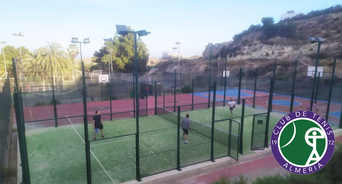 ¡Disfruta del deporte! Juega 1 partido a la semana durante 1 mes en Club de Tenis Almería