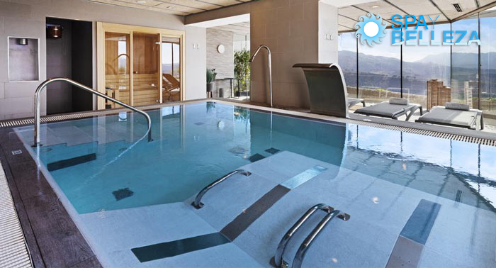 ¡Lujazo! Spa Catalonia Reina Victoria con opción a Masaje de 15 o 25 minutos + Copa de Cava 