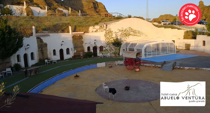 ¡Vive una experiencia única! Alojamiento en Hotel Cueva de Guadix + Cocktail de Bienvenida 