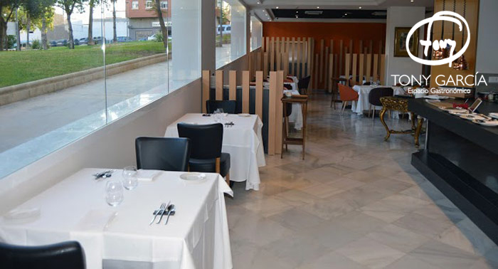 ¡Experiencia única! Menú Degustación + 4 Bebidas + Postre del Chef Tony García