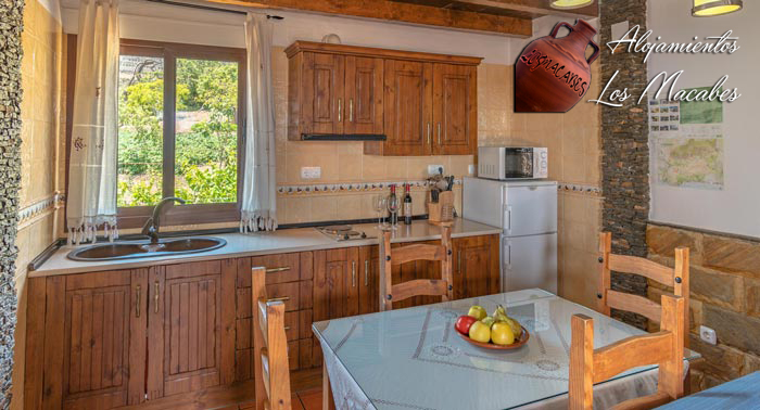 ¡Pura naturaleza! Para 2 o 4 personas: 2 Noches en Casa Rural en Alpujarra de la Sierra