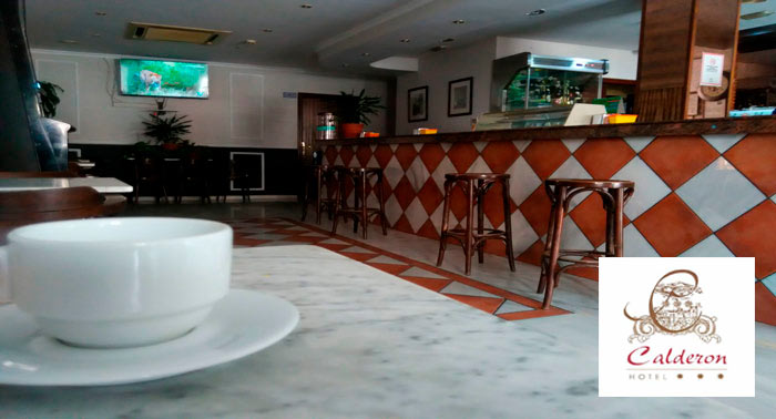 ¡Descubre Granada! Para 2 personas: 1 Noche + Desayuno Continental en Hotel Calderón
