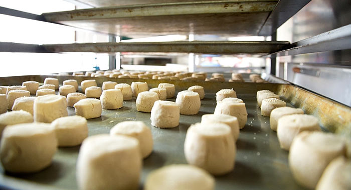 2 kg del auténtico sabor de la Tradición: Mantecados Artesanales Surtidos de Laujar de Andarax