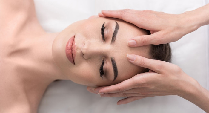 Rejuvenece tu rostro eliminando en profundidad las células muertas con Punta de Diamante