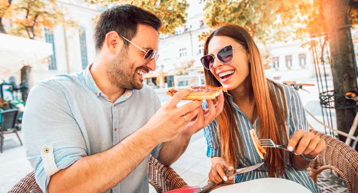 Auténticos Sabores de Italia en El Ejido: 2 Pizzas Saladas + 1 Pizza de Nutella + 2 Bebidas