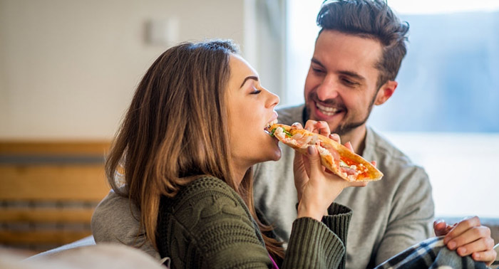 ¡Pizzas para llevar! Disfruta de Italia en casa con 1 Pizza Mediana + 1 Pizza de Nutella 