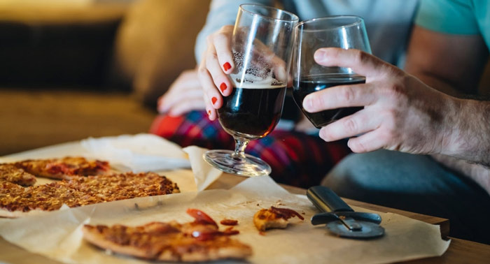 ¡Pizzas para llevar! Disfruta de Italia en casa con 1 Pizza Mediana + 1 Pizza de Nutella 