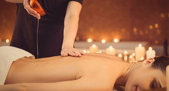 El mejor regalo: Peeling + masaje de chocolaterapia o Ritual de lujo de Natura Bissé