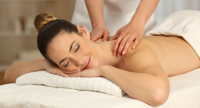 Masaje Relajante con aceites esenciales y aromaterapia + Peeling corporal. ¡Puro relax!
