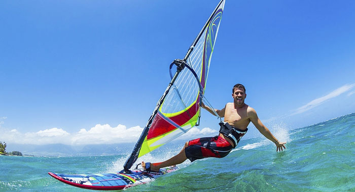 ¡Haz del viento una pura emoción! Bautismo de Windsurf 