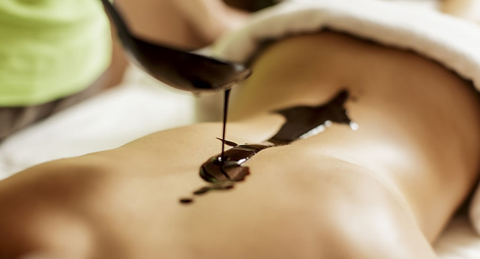 ¡El regalo más dulce! Masaje relajante con Piedras Calientes y Chocolate 