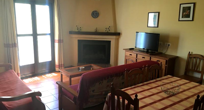 ¡Descubre Bérchules! Para 2 personas: 1 Noche + Desayuno o MP + Visita a Finca y Ganadería