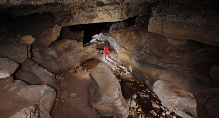 Escapada completa: 1 o 2 Noches de Alojamiento + Visita Cuevas de Sorbas + Nacimiento Río Aguas