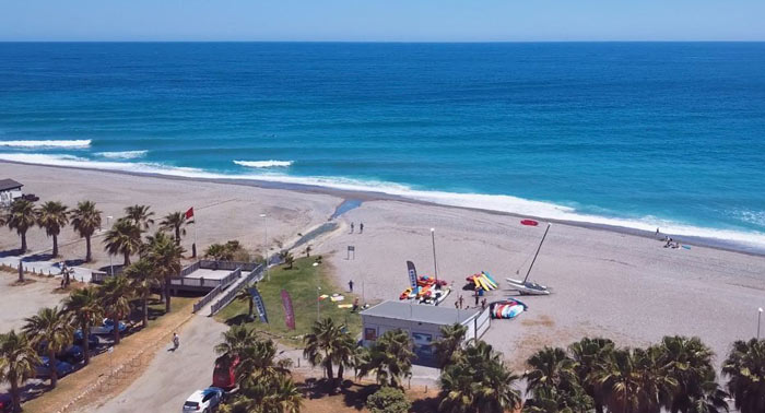 ¡Deslízate sobre el agua! Alquiler Tabla de Paddle Surf o Curso Iniciación en La Herradura