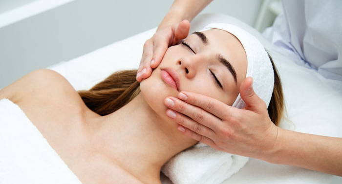 ¡Consigue un rostro impecable! Tratamiento de Higiene Facial Deluxe en Estética Borbalán