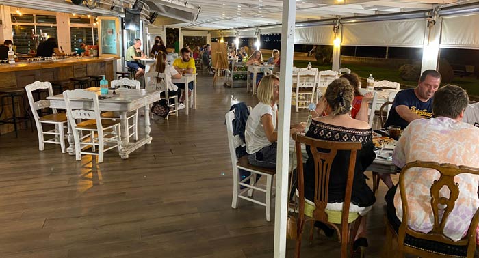 Auténticos Sabores de Italia en La Carbonara de Almerimar: 2 Pizzas + 2 Bebidas