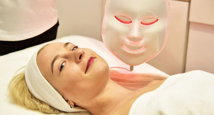 El último milagro en medicina estética: Terapia Fotobiodinámica Facial + Peeling médico