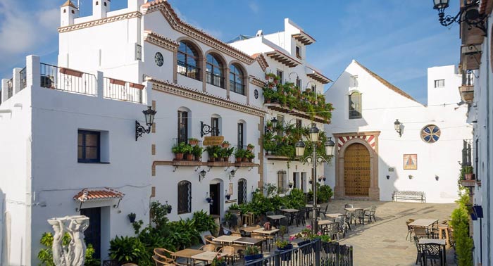 ¡Regala una Escapada a la Axarquía Malagueña! 1 Noche + Desayuno + 1h de Spa + Cena