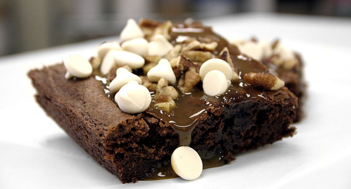 Tardes a lo grande para los más golosos en The Crown: Cafés + Tartas o Gofres