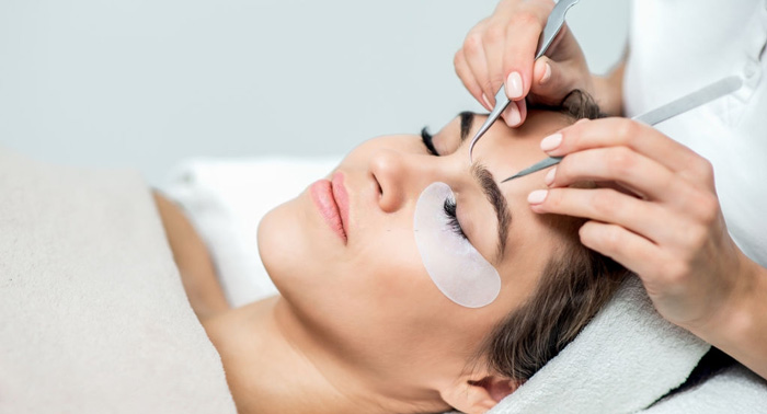 Regálate una mirada más impactante con este Lifting de Pestañas o Extensiones de Pestañas