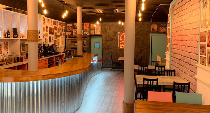 Delicioso plan: 2 Hamburguesas Gourmet + Patatas + 2 Bebidas + Brownie en Santa Mónica