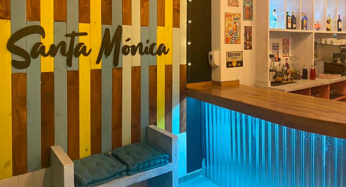 Delicioso plan: 2 Hamburguesas Gourmet + Patatas + 2 Bebidas + Brownie en Santa Mónica