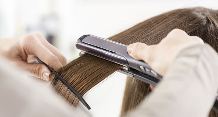 Presume de pelo perfecto con este Alisado de Keratina en Peluquería Ellos y Ellas