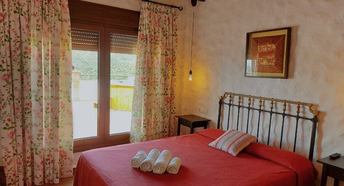 Regala una escapada romántica a la Axarquía Malagueña: 2 noches con Jacuzzi privado