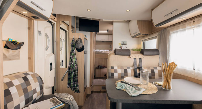 ¡Descubre una forma diferente de viajar! Alquiler de Autocaravana de 4 Plazas durante 3 Noches 