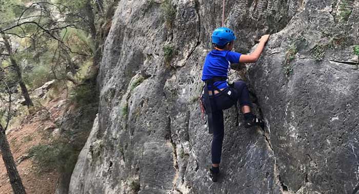 Saborea la aventura y la adrenalina con la jornada de Barranquismo en Los Mármoles o Albuñol