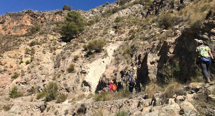 Saborea la aventura y la adrenalina con la jornada de Barranquismo en Los Mármoles o Albuñol