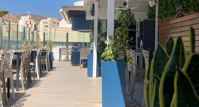 ¡Sabores con vistas panorámicas! 1 Entrante + 1 Principal + 2 Bebidas La Cuarta Planta