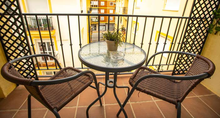 ¡Fin de semana romántico en Ronda! 2 Noches + Parking en Hotel Arunda II