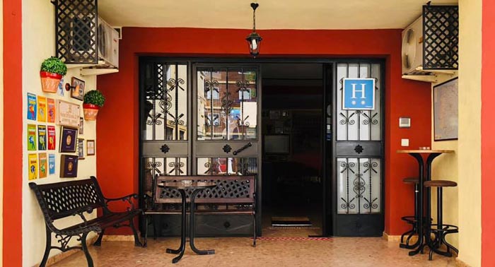 ¡Fin de semana romántico en Ronda! 2 Noches + Parking en Hotel Arunda II