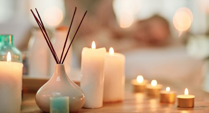 Masaje Relajante de 45 min con aceites esenciales y aromaterapia de Natura Bissé. ¡Puro relax!