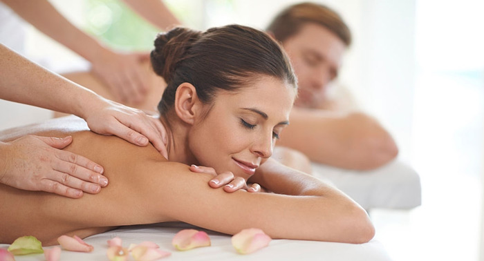 Masaje Relajante de 45 min con aceites esenciales y aromaterapia de Natura Bissé. ¡Puro relax!