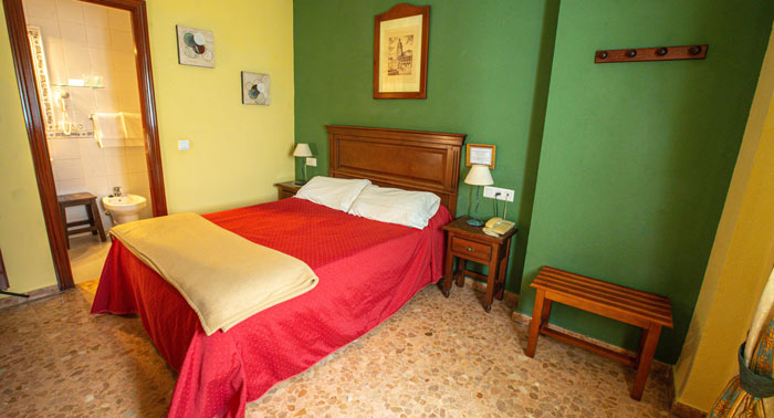 ¡Fin de semana romántico en Ronda! 2 Noches + Desayuno + Parking en Hotel Arunda II